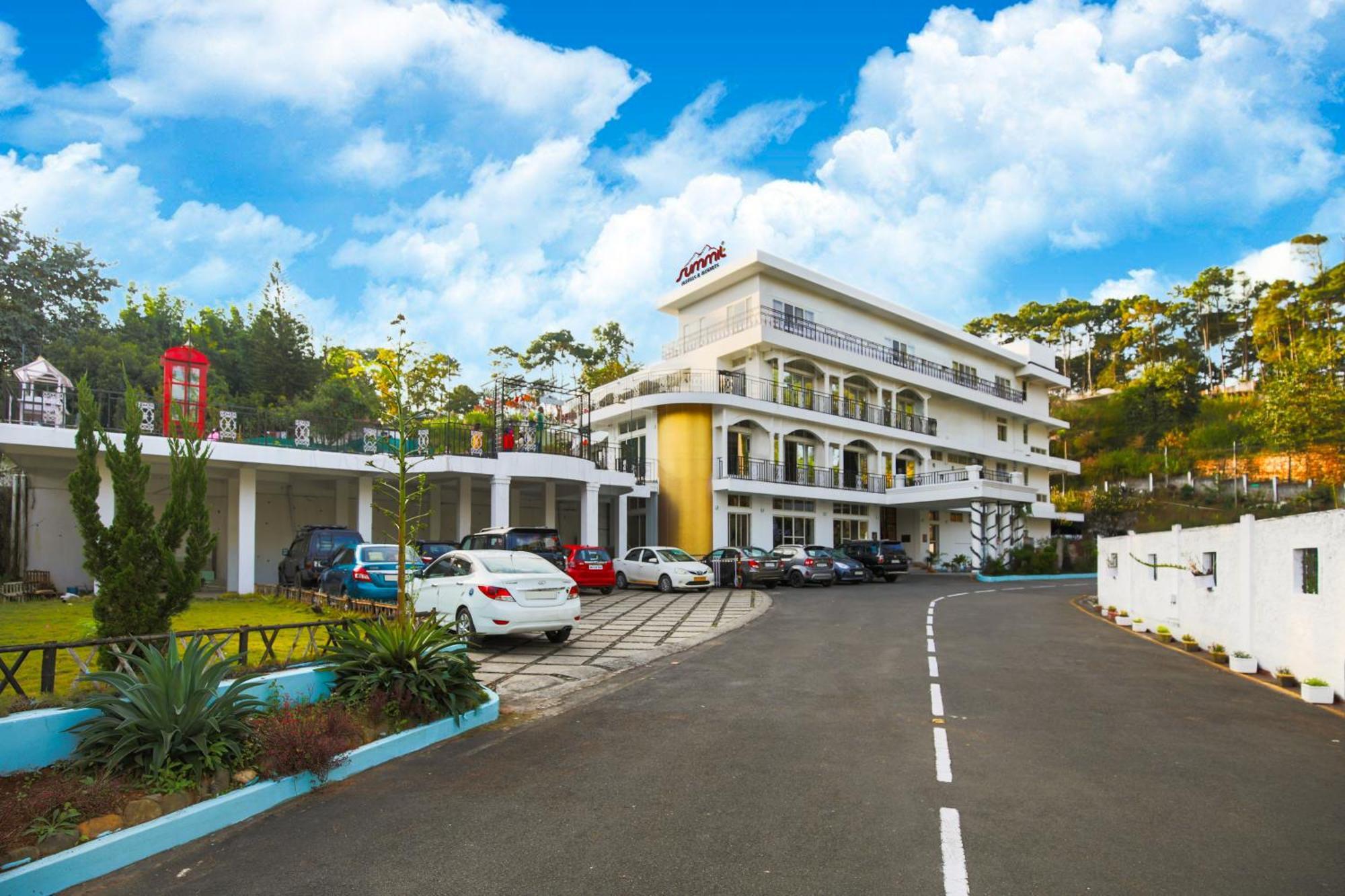 La Nicholas Lake View By Summit Hotels Shillong Exterior photo